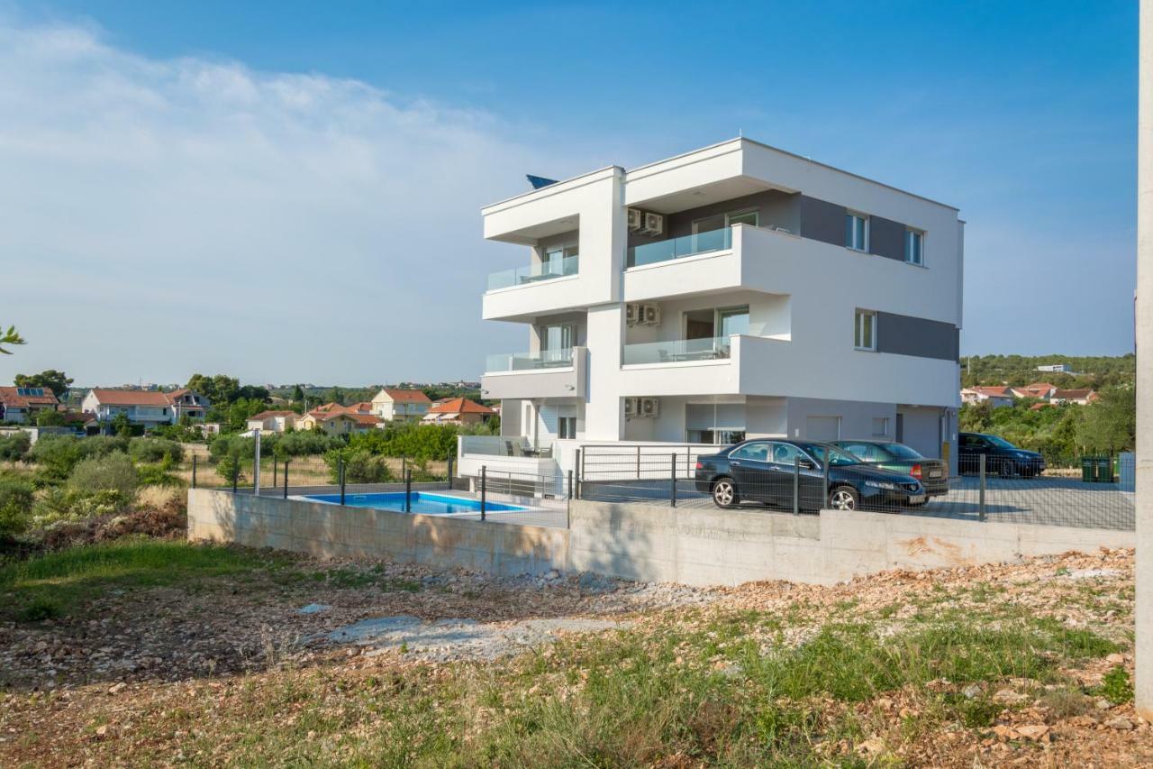 דירות ביבינייה Apartmanska Kuca Luna מראה חיצוני תמונה